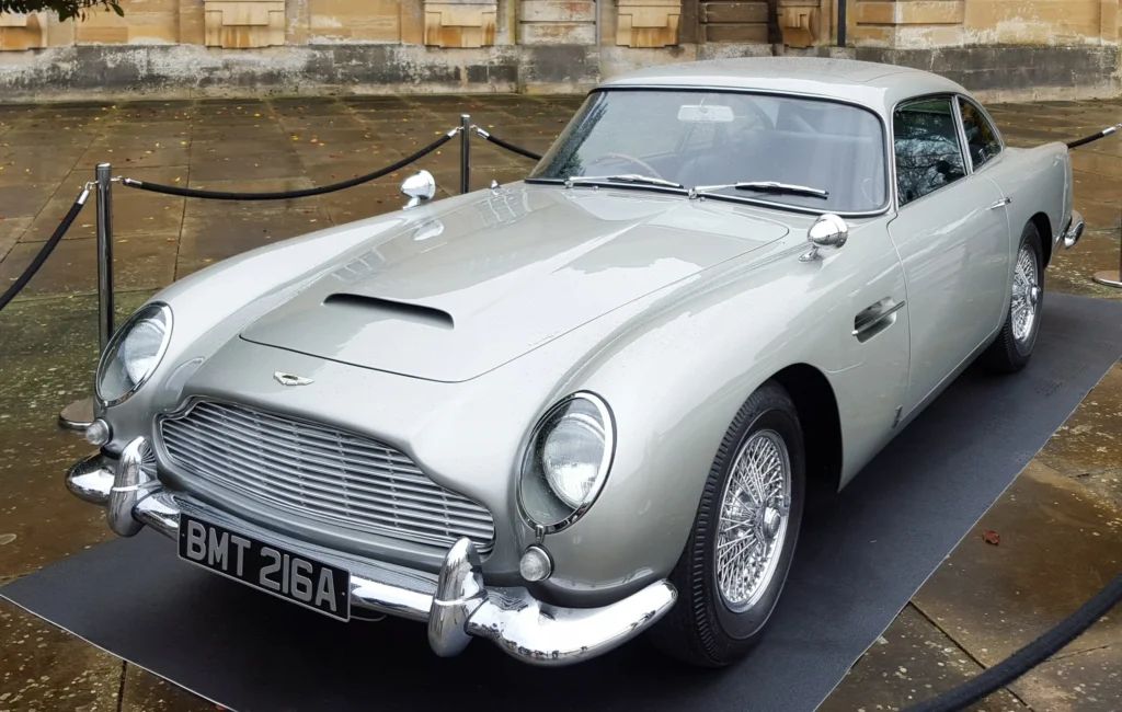 Aston Martin DB5 Skyfall 10 Bästa Filmbilarna