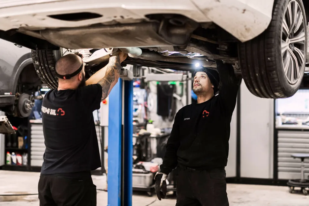 Bilservice batteri Umea Bilbatteri Umeå